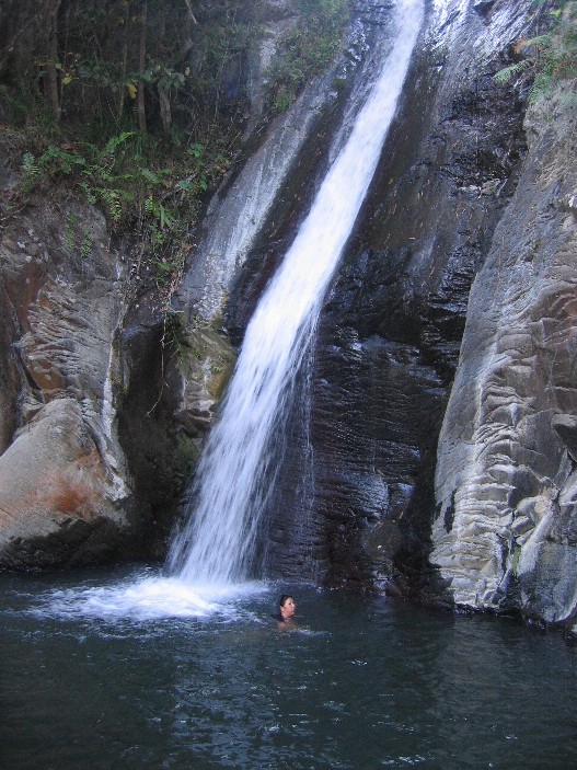 Moni_waterfall.jpg